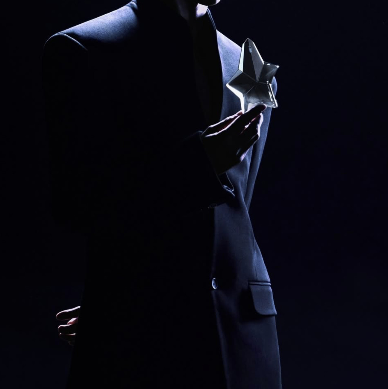 Цай Сюйкунь Mugler Fragrances