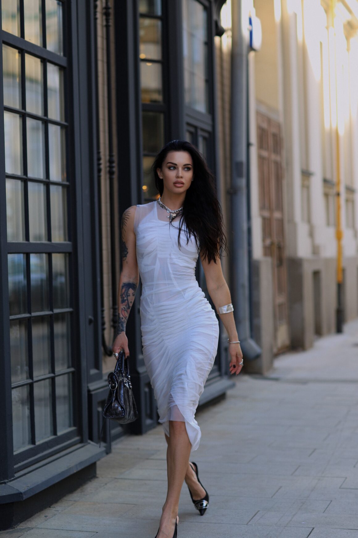 Лера Алмазова: “Мода присутствует во всей моей жизни — начиная от эстетики моего дома, до одежды моей собаки”