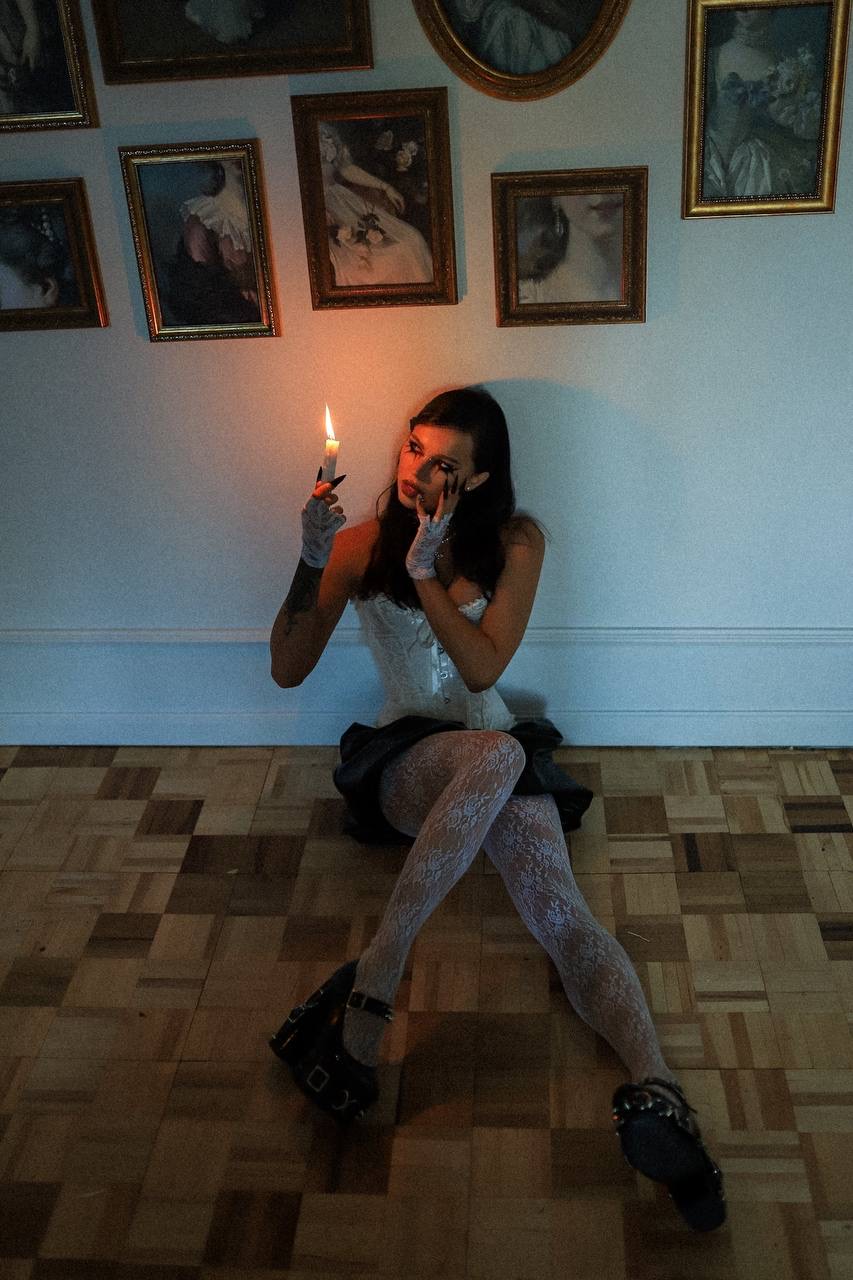 Лера Алмазова: “Мода присутствует во всей моей жизни — начиная от эстетики моего дома, до одежды моей собаки”