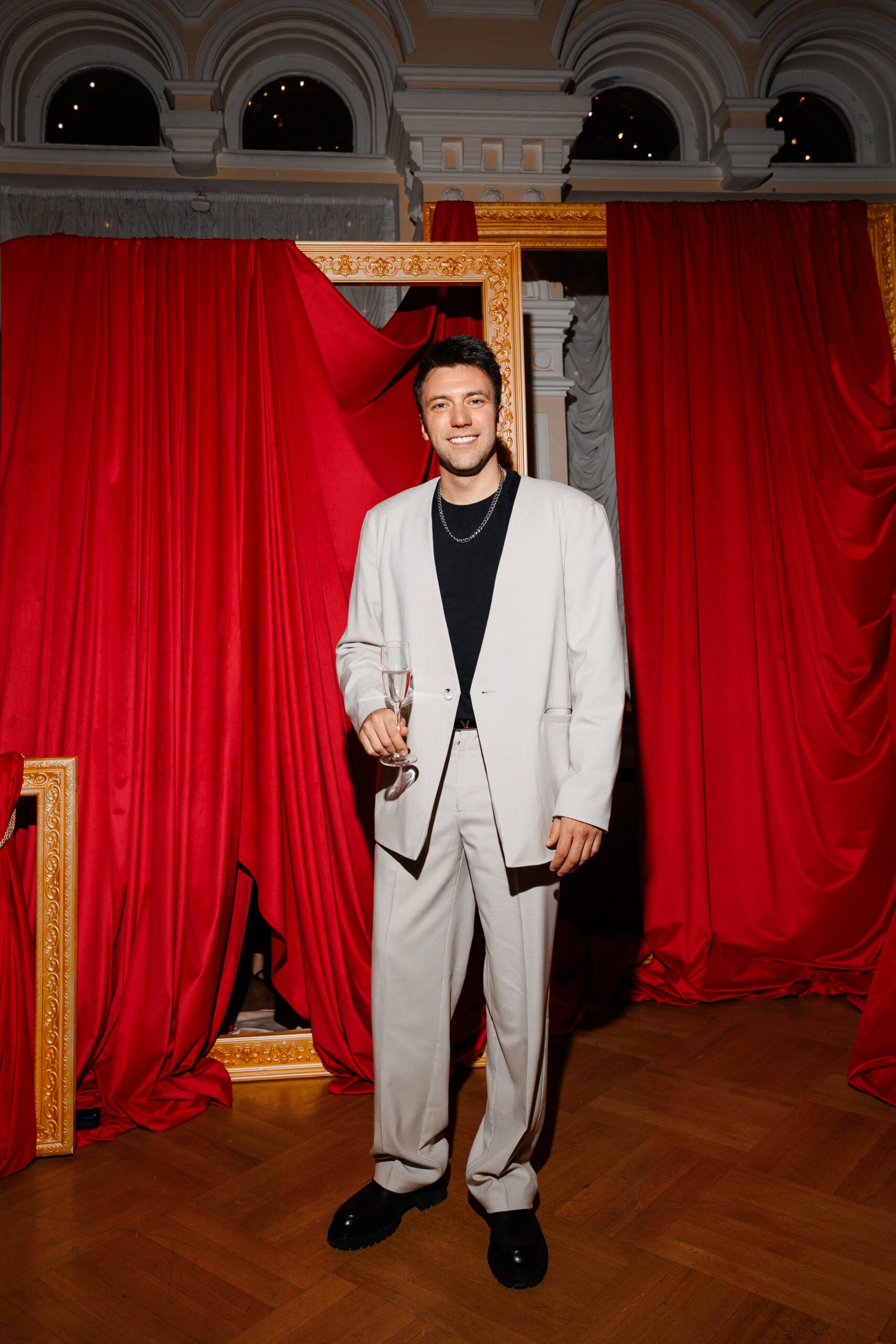 Свобода самовыражения: закрытый показ коллекции UNFRAME от JULIAKISELEVA с украшениями by SKOROKHODOVA