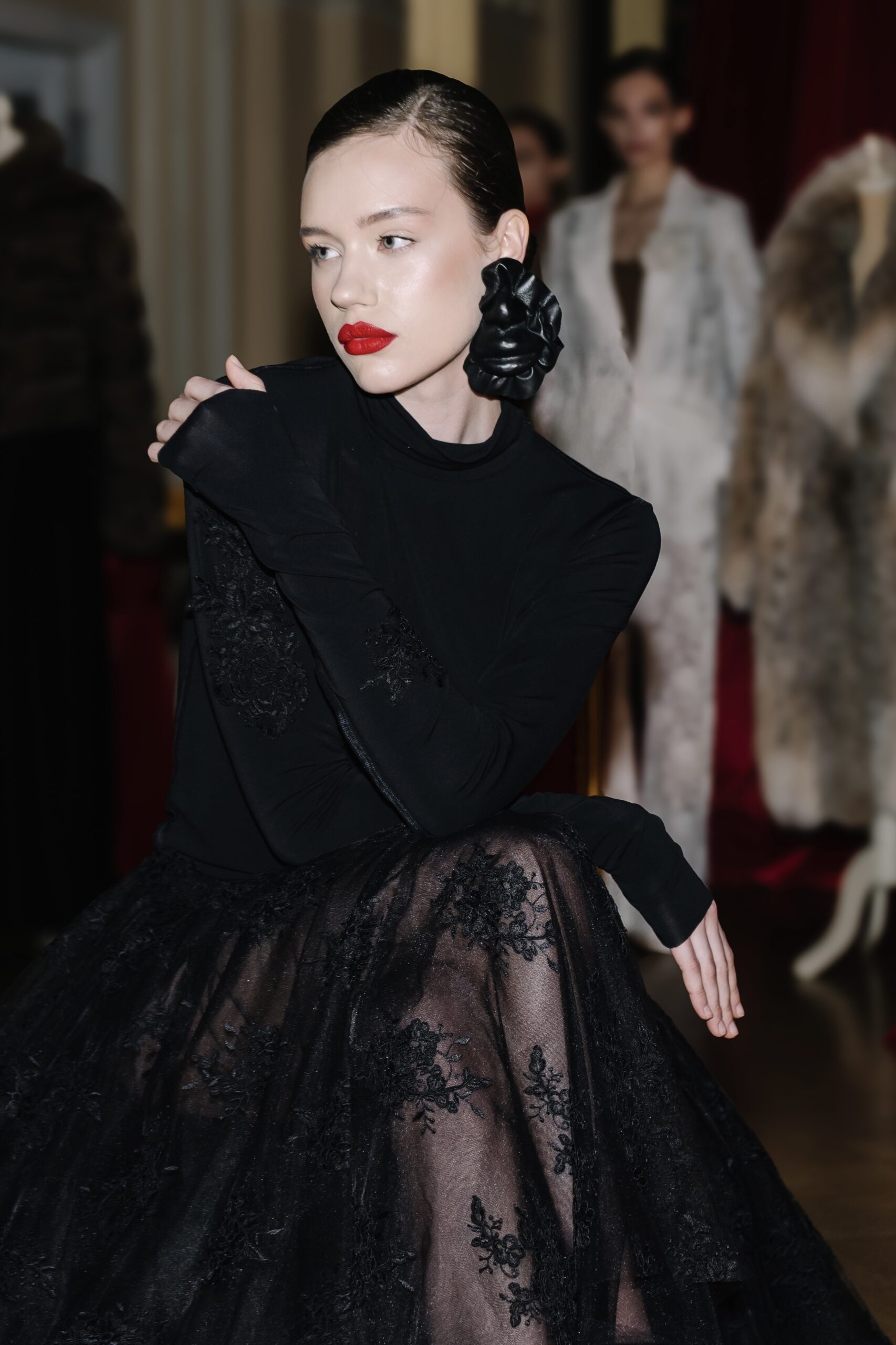 Свобода самовыражения: закрытый показ коллекции UNFRAME от JULIAKISELEVA с украшениями by SKOROKHODOVA