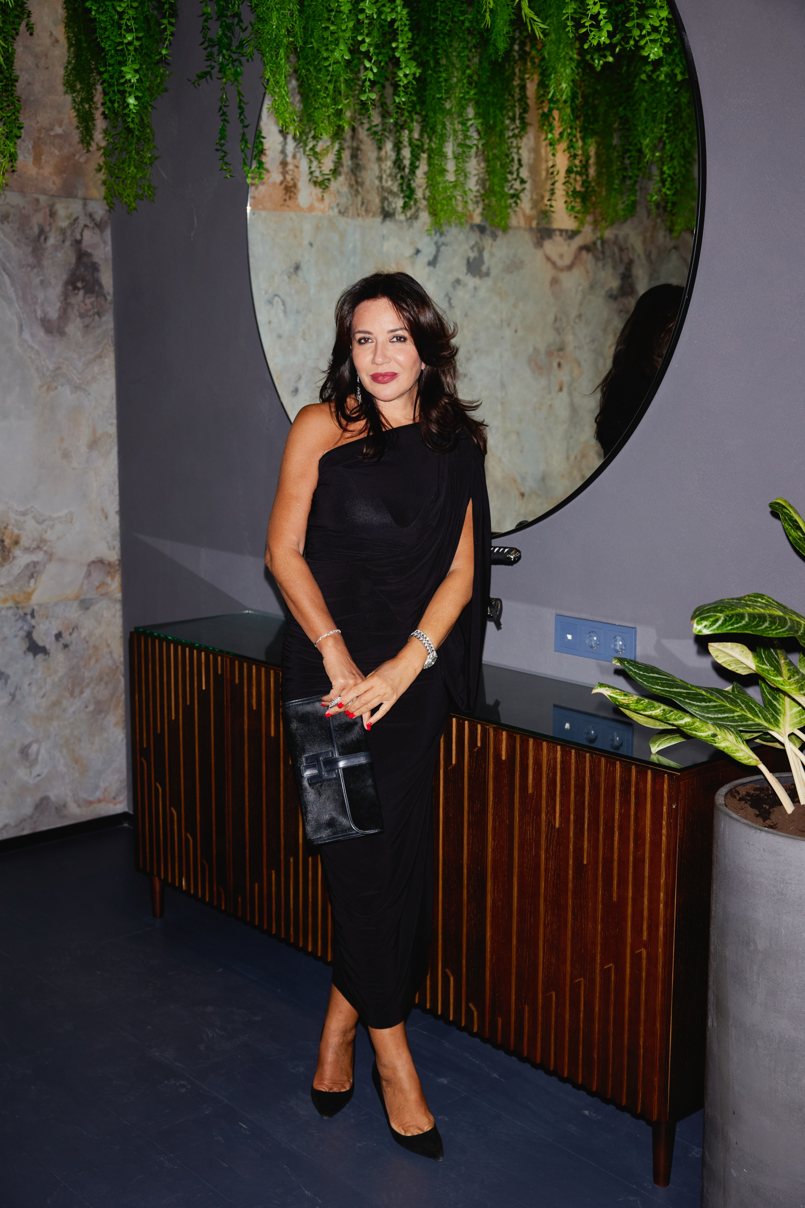 Константин Андрикопулос и Ольга Цыпкина, Ирина Чайковская, Виктория Гилварг и другие посетили открытие ресторана Bluefin Жуковка