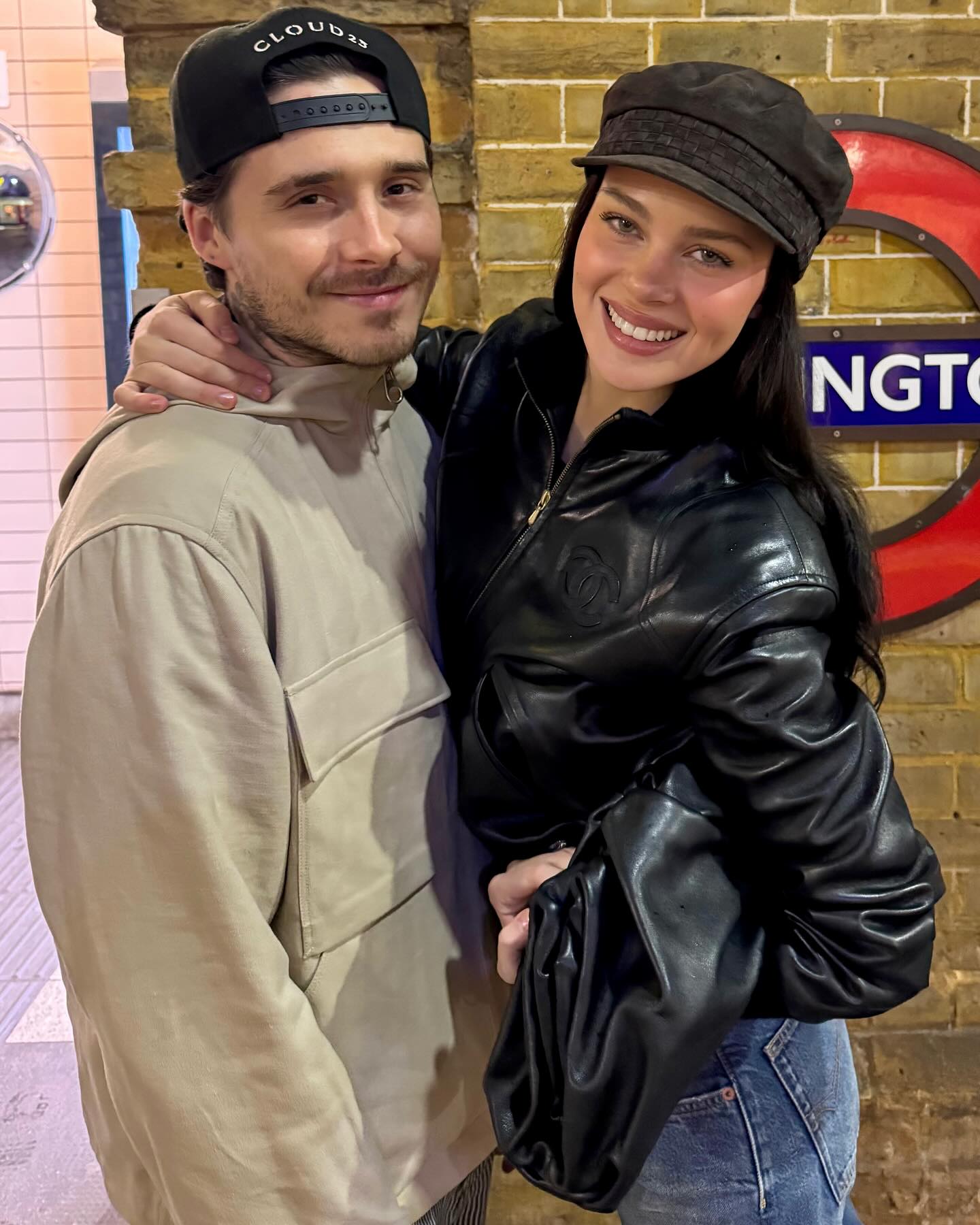 «Очень обидная» свадебная выходка Виктории Бекхэм преследует брак Николы Пельтц и Бруклина