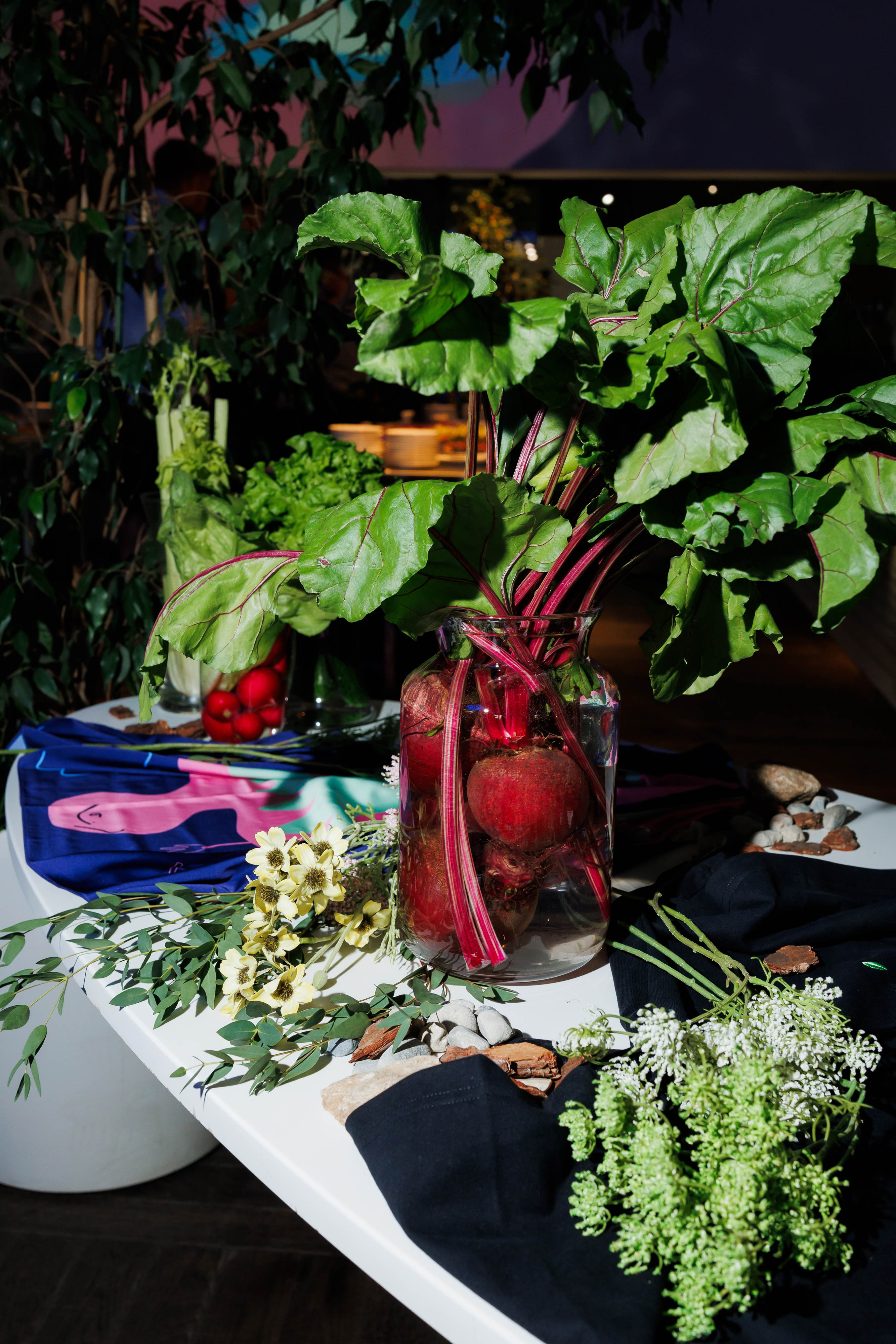 Юлианна Караулова, Настя Полетаева, Анатоль Вовк, Ингрид Олеринскаяи другие на презентации эко-капсулы VK и ZNWR