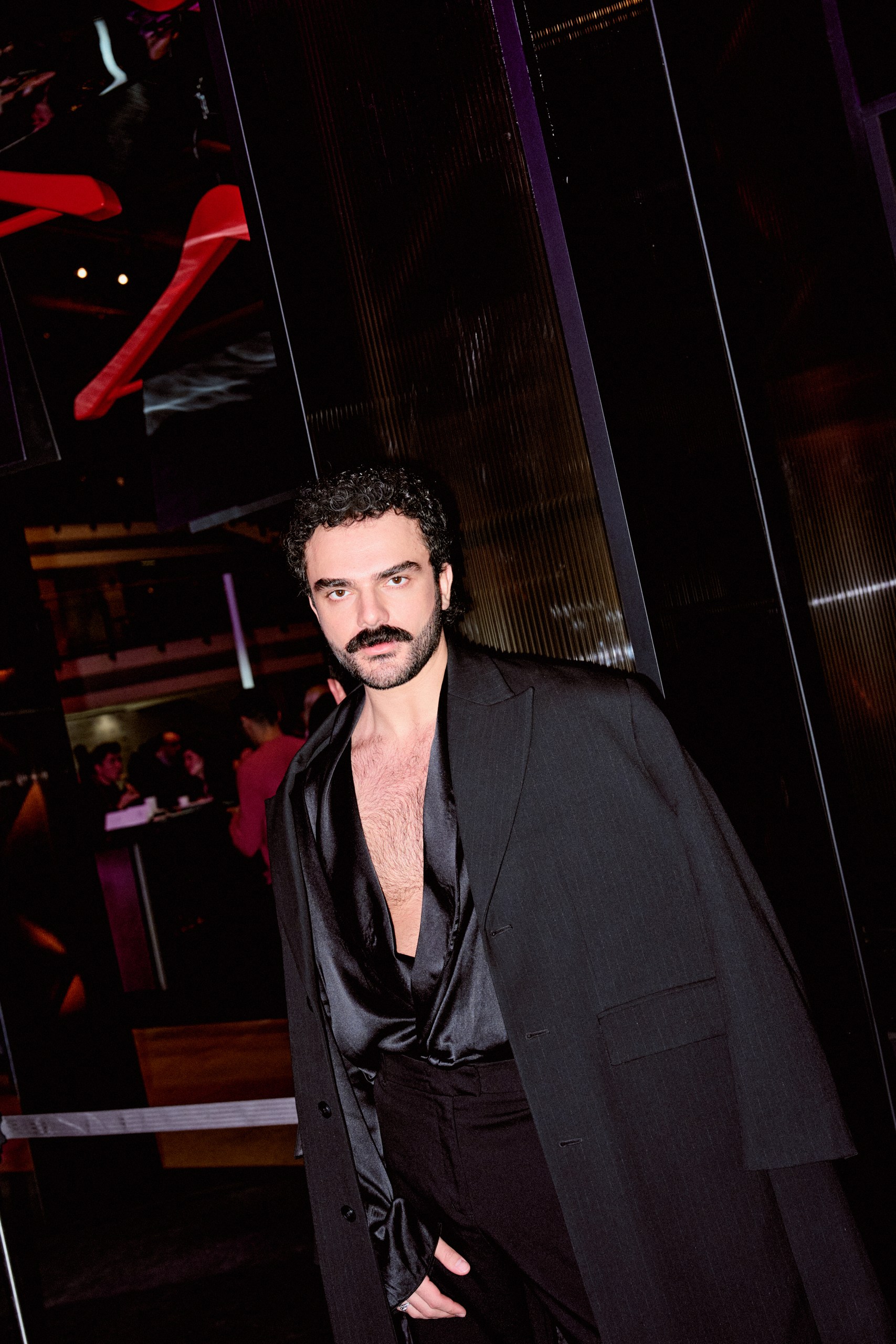 Ольга Лефферс, Питер Опхайм, Полина Аскери и другие звезды на показе бренда COSARÊVE