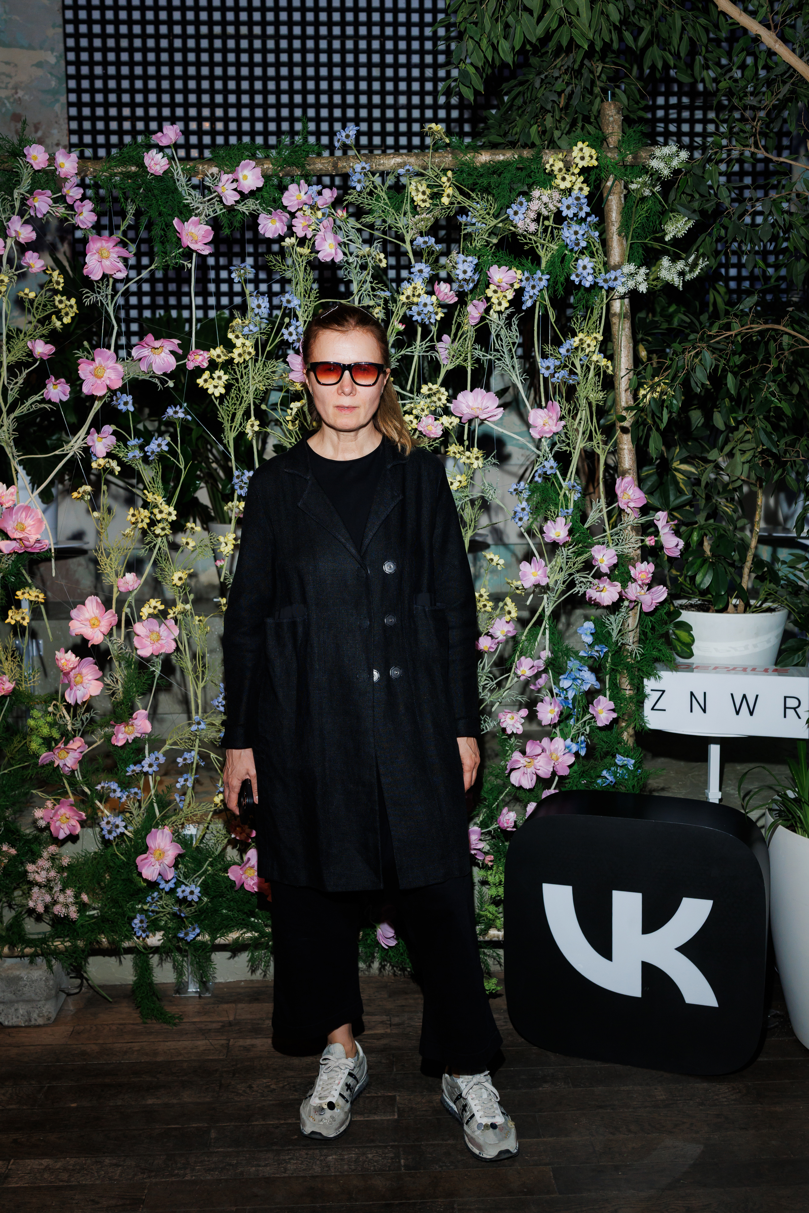 Юлианна Караулова, Настя Полетаева, Анатоль Вовк, Ингрид Олеринскаяи другие на презентации эко-капсулы VK и ZNWR