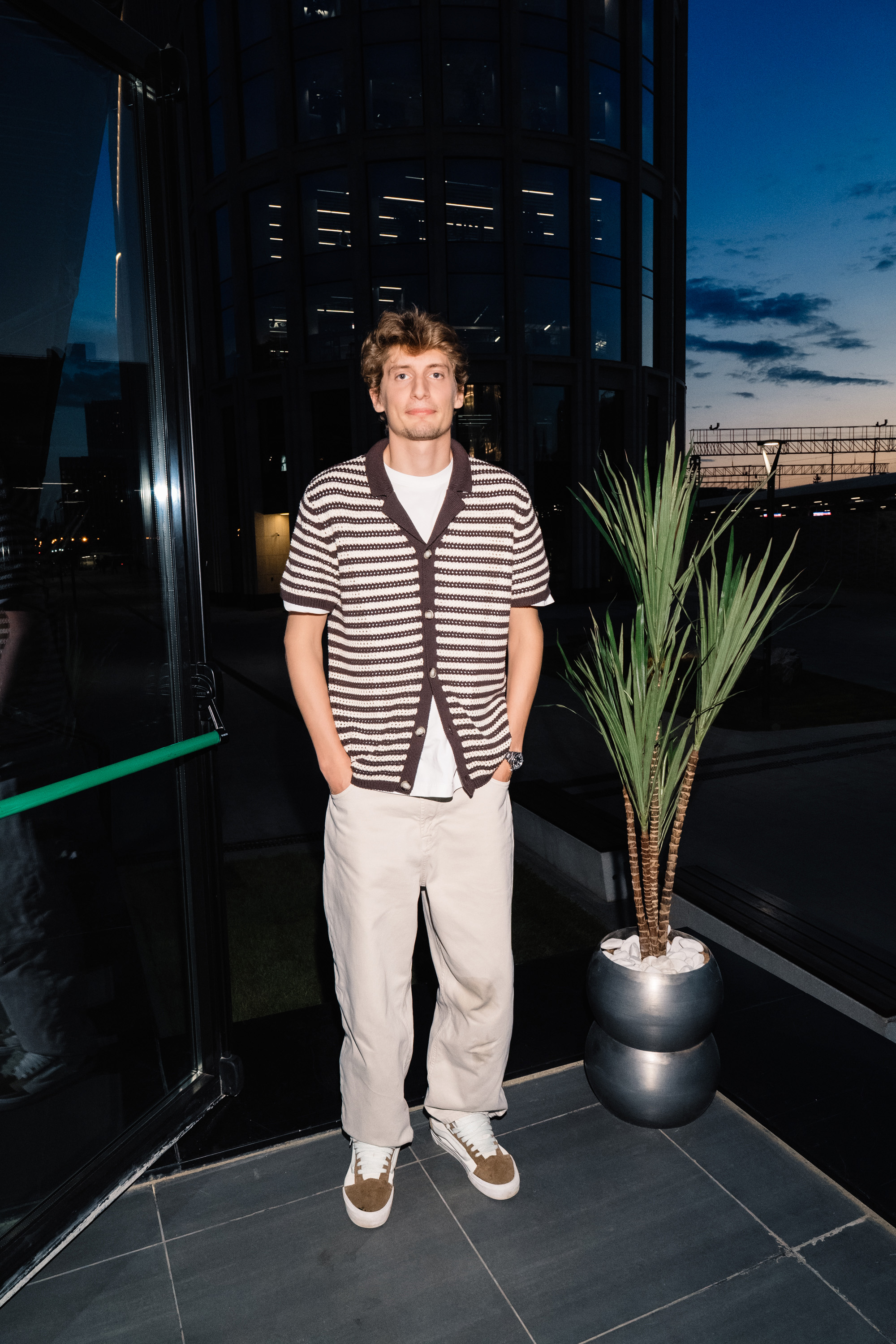 Ольга Ломакина, Никита Мазепин, Паулина Фирсова, Анна Скороходова на закрытом показе авторского подкаста инфлюенсера Люсьен «Ночью на кухне»