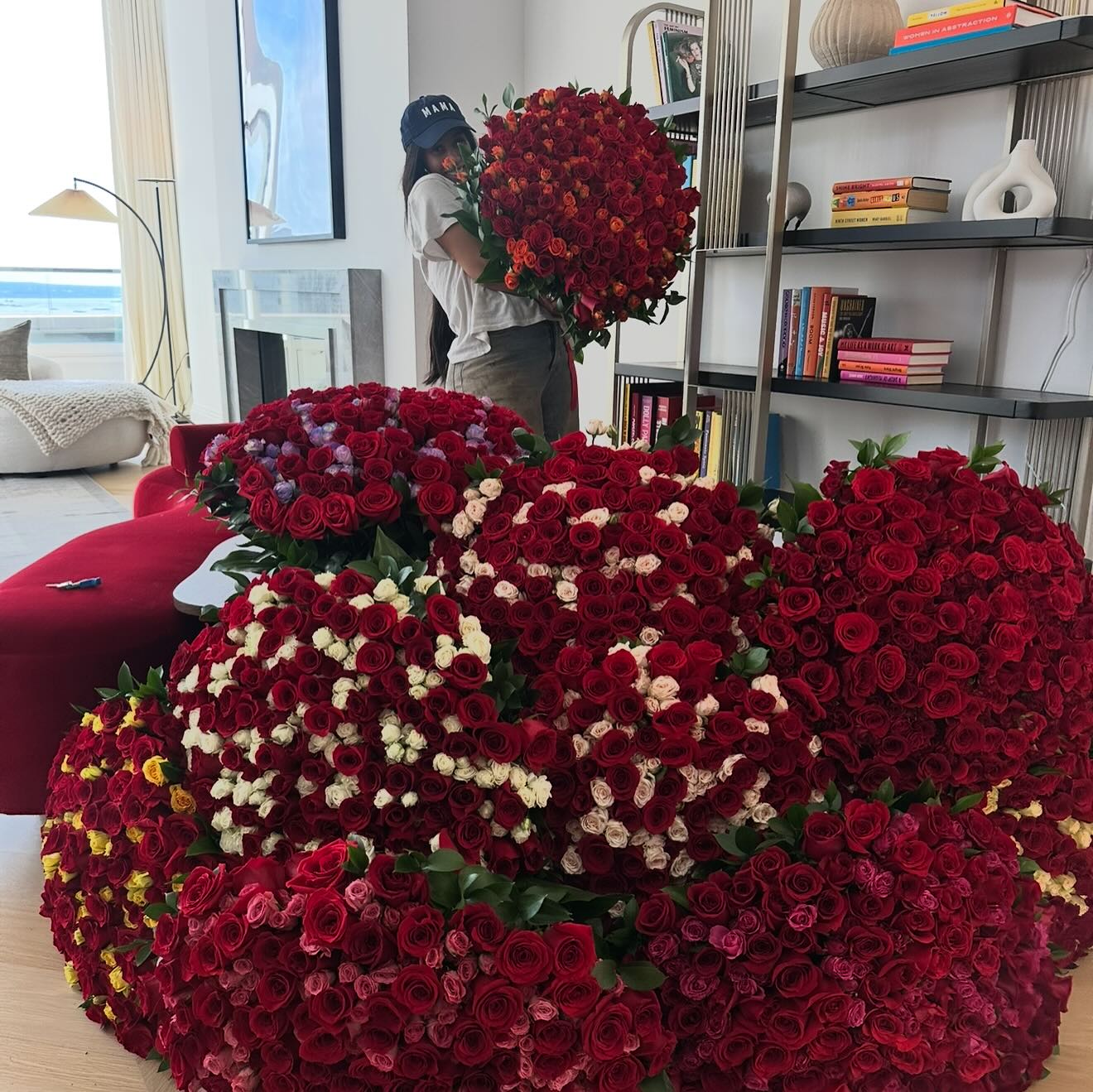 Карди Би подтвердила роман с известным футболистом