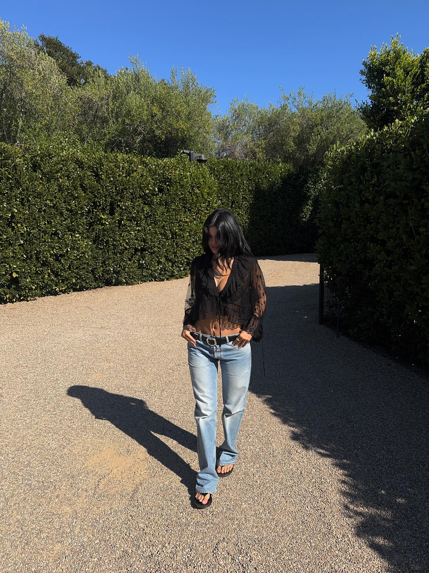 Сюрприз от Кендалл: элегантное празднование 28-летия Кайли Дженнер в кругу самых близких