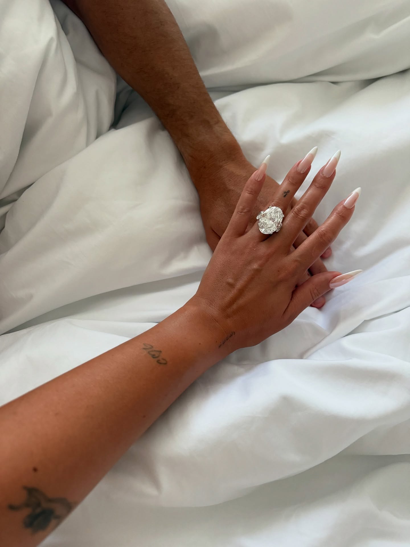 Криштиану Роналду сделал предложение Джорджине Родригес. Размеры кольца впечатляют!