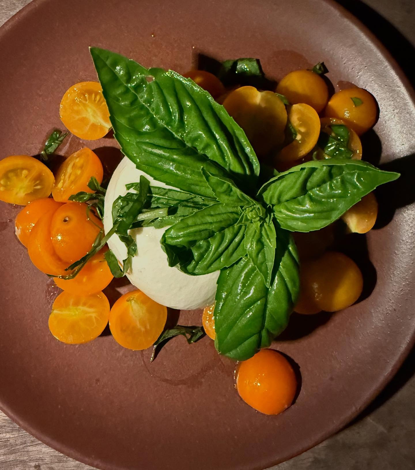 64-летняя Джулианна Мур поделилась селфи в бикини и без макияжа