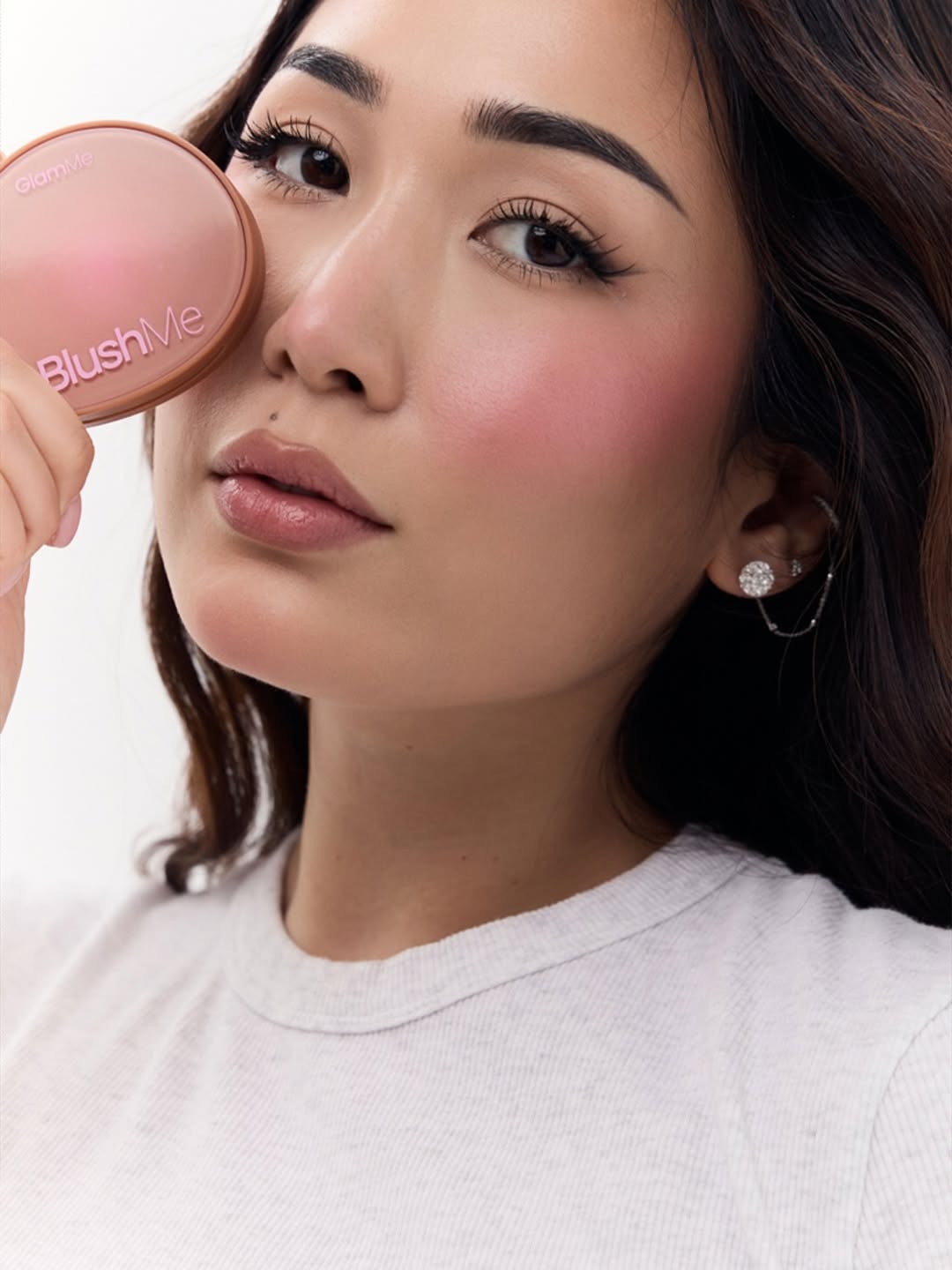 Қазақстандық блогерлер батыс жұлдыздары сияқты жеке косметикалық брендтерін нарыққа шығаруда