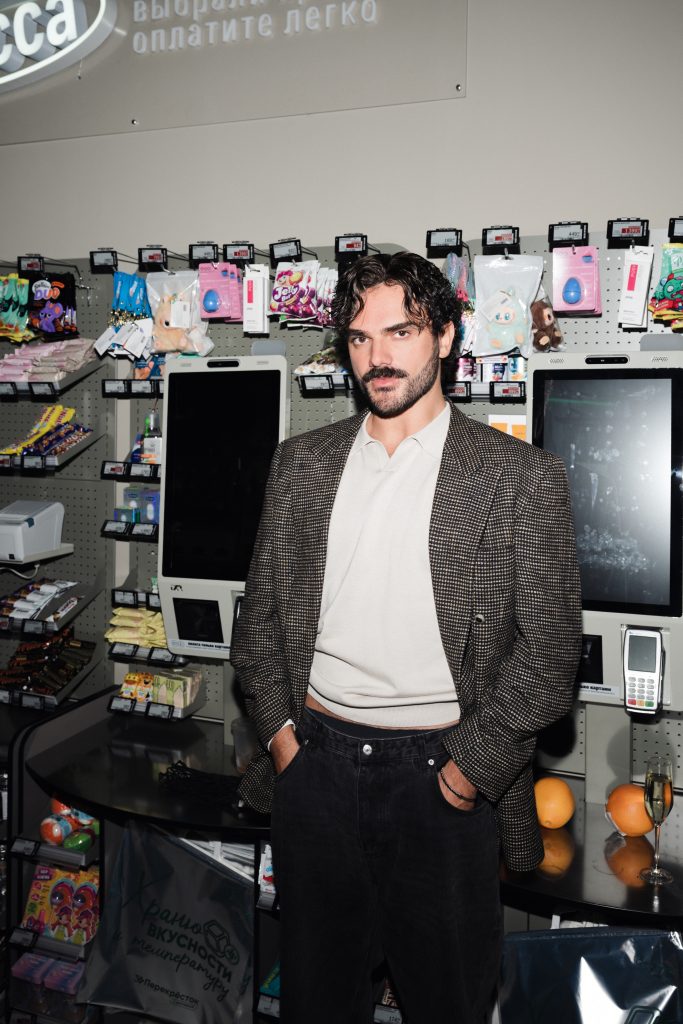 Катя Адушкина, Александра Киселева, Саша Спилберг и другие звезды на открытии «Select Перекресток»