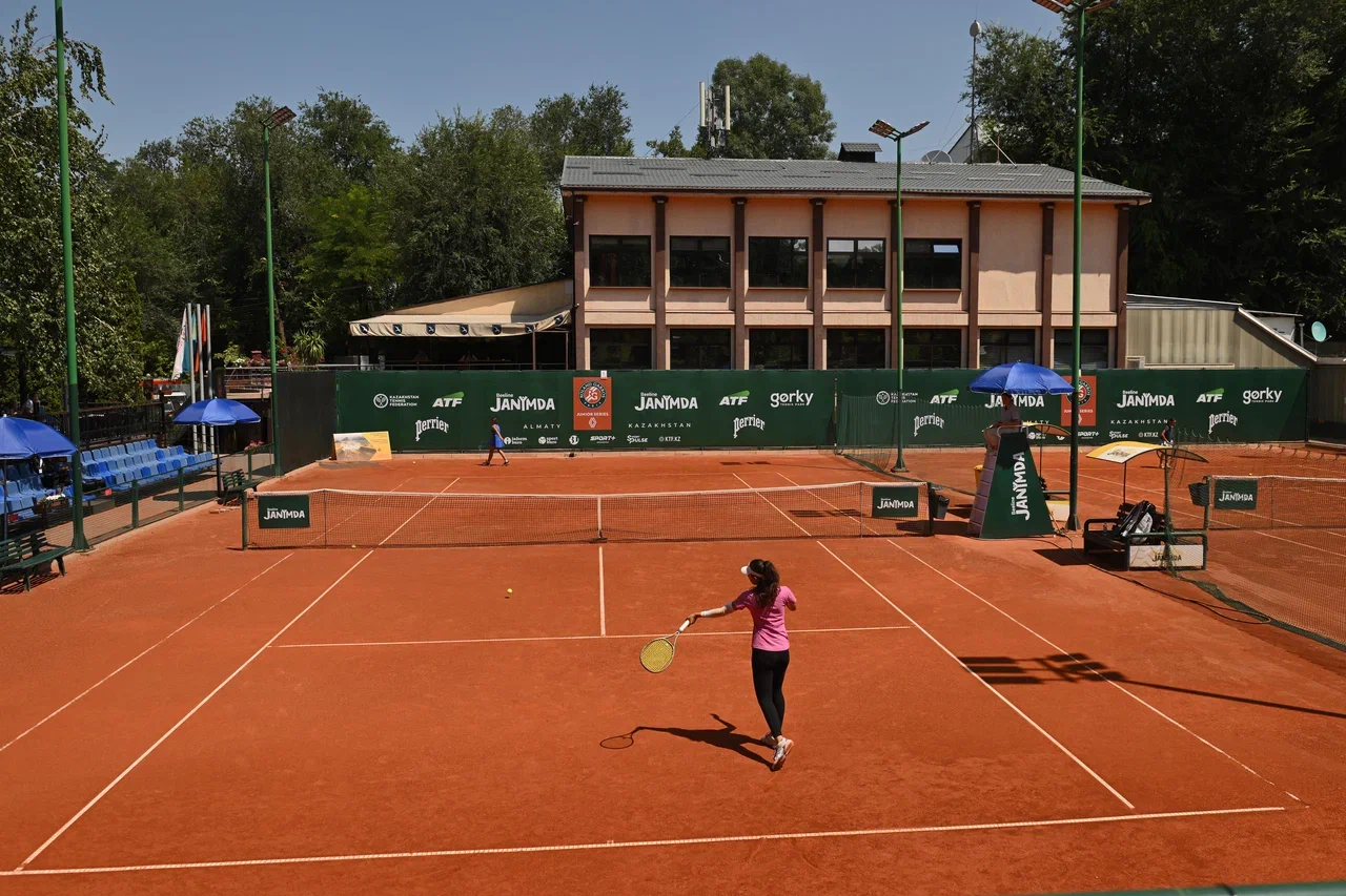 Легендарный Roland-Garros теперь в Казахстане: когда легенда становится ближе